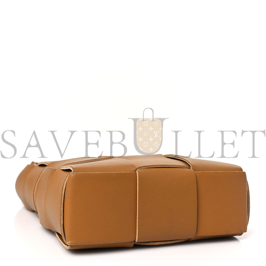 bo*te*ga  ve*ne*ta lambskin maxi intrecciato mini Nor*h south cassette tote camel gold (27*24*5cm)