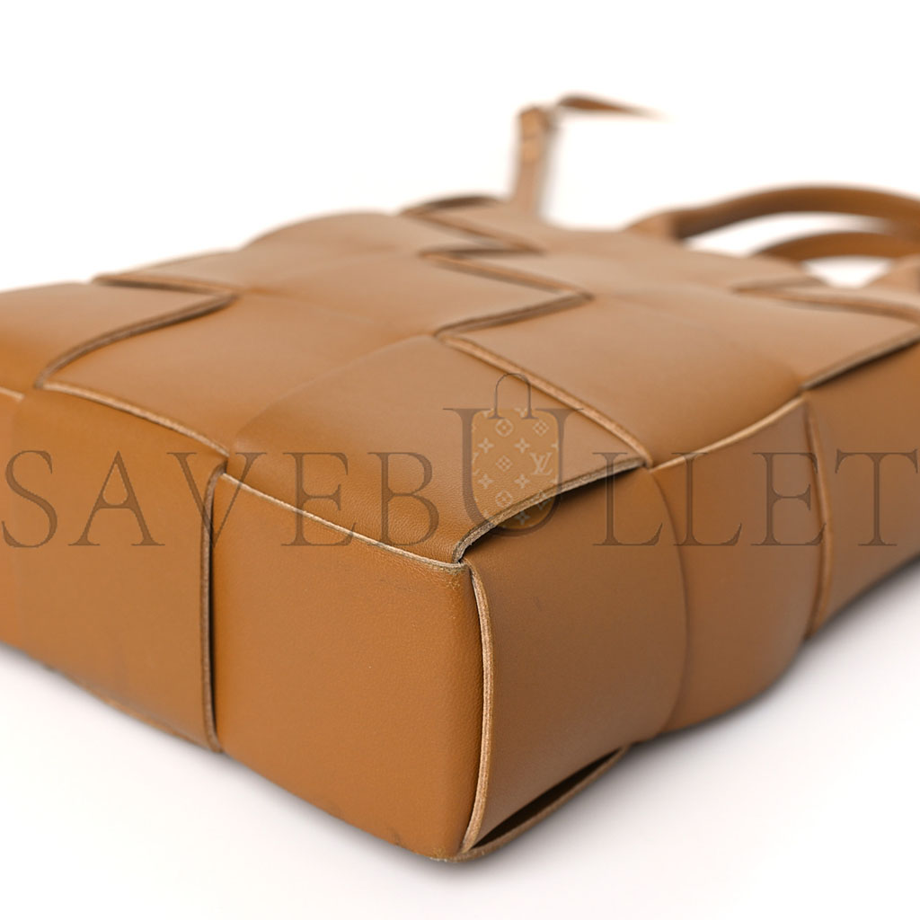 bo*te*ga  ve*ne*ta lambskin maxi intrecciato mini Nor*h south cassette tote camel gold (27*24*5cm)