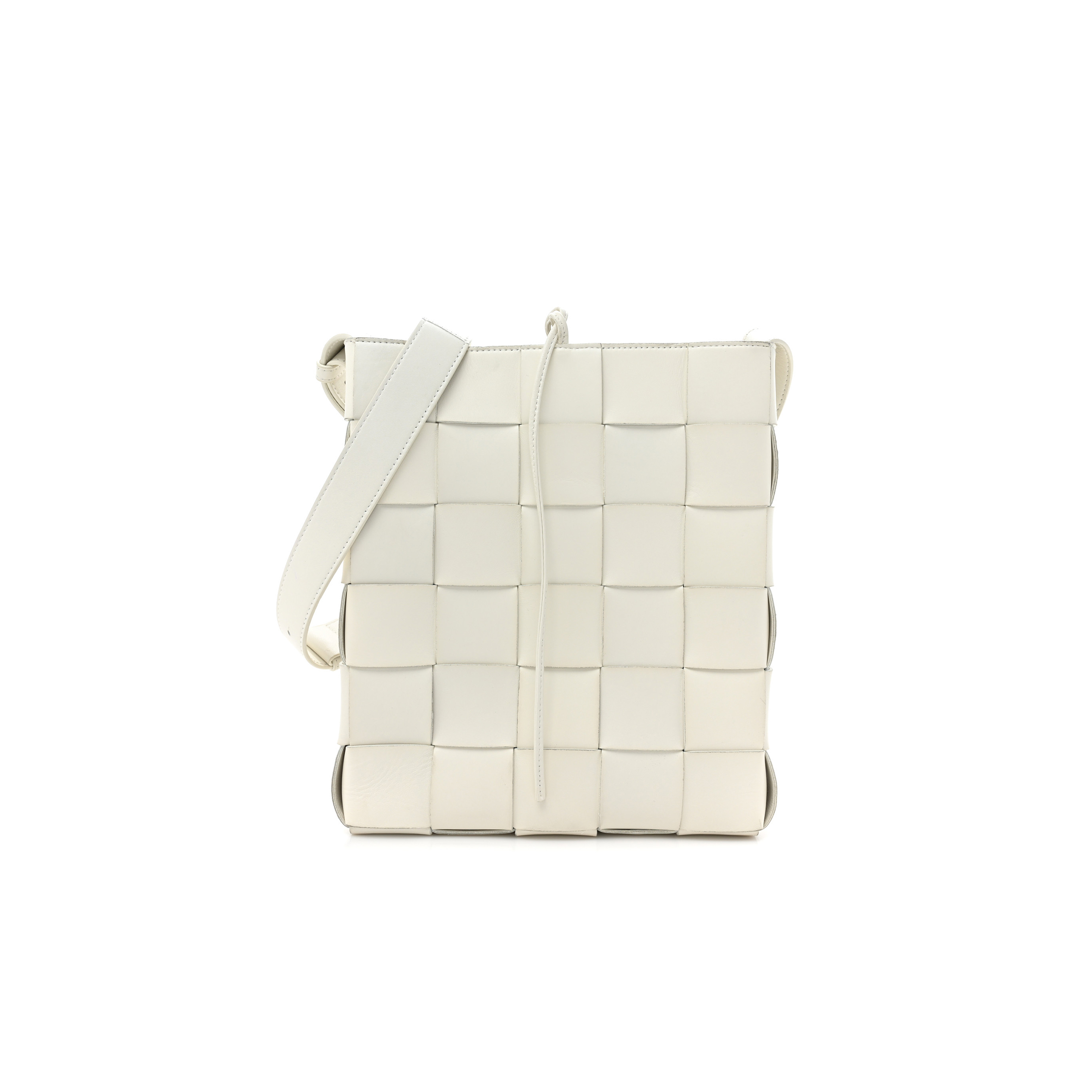 bo*te*ga Ve*ne*ta lambskin maxi intrecciato cassette messenger chalk  (26*23*5cm)
