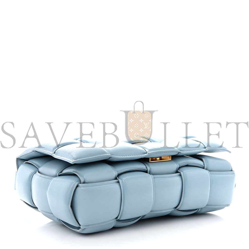 bo*te*ga Ve*ne*ta nappa maxi intreccio padded cassette crossbody bag ice  (26*18*8cm)