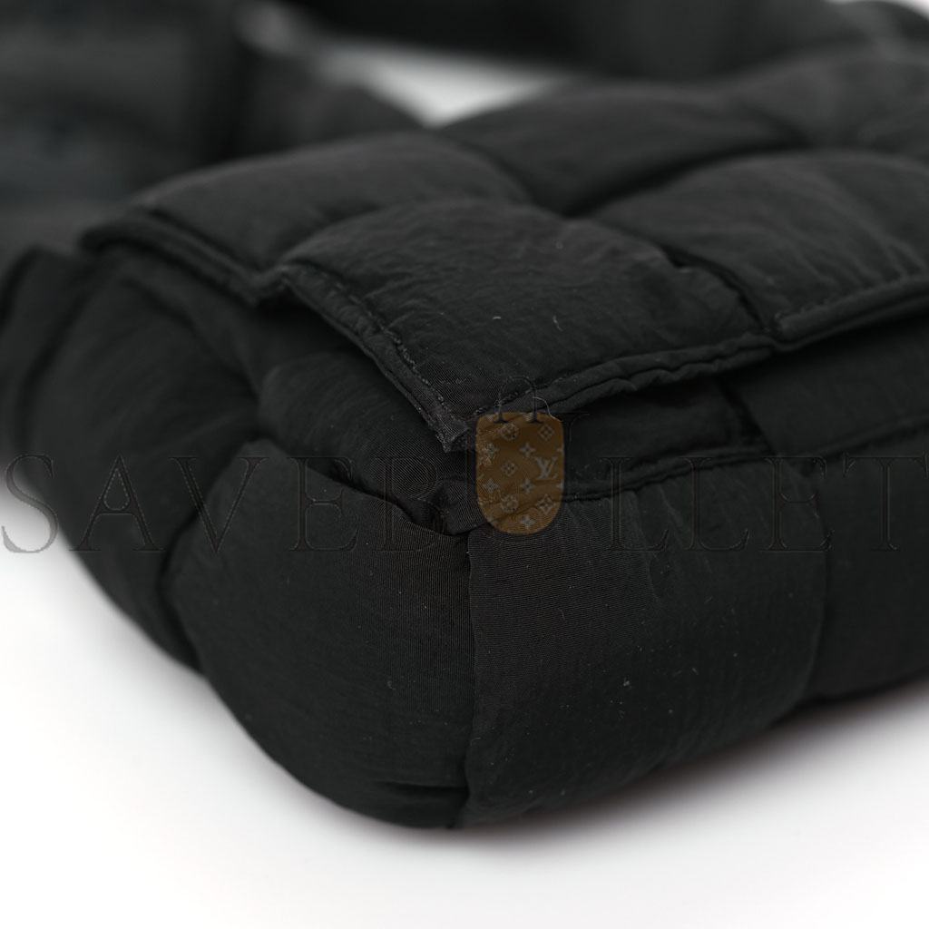 bo*te*ga Ve*ne*ta nylon intrecciato mini padded tech candy cassette bag black  (13*8*3cm)