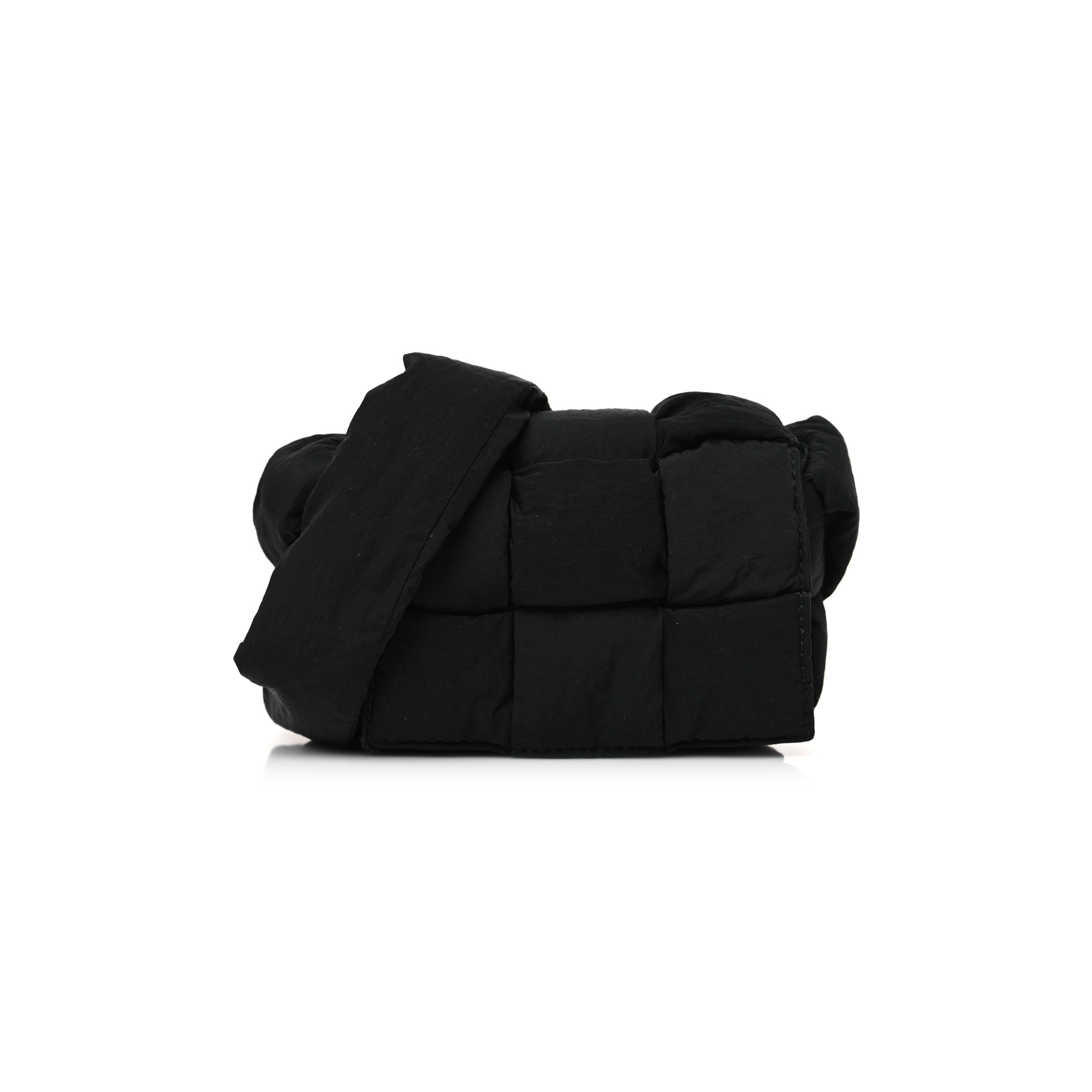 bo*te*ga Ve*ne*ta nylon intrecciato mini padded tech candy cassette bag black  (13*8*3cm)