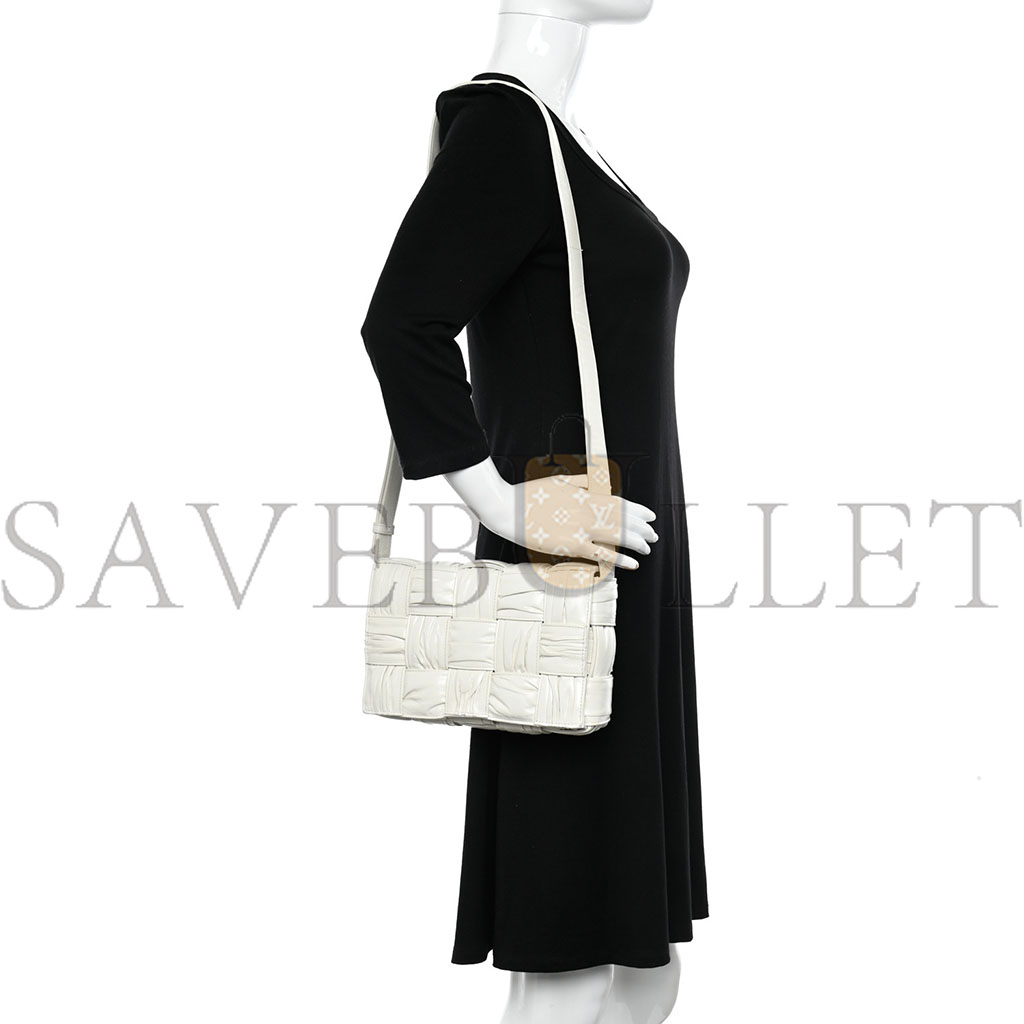bo*te*ga Ve*ne*ta calfskin intreccio plisse cassette crossbody bag white  (24*16*8cm)