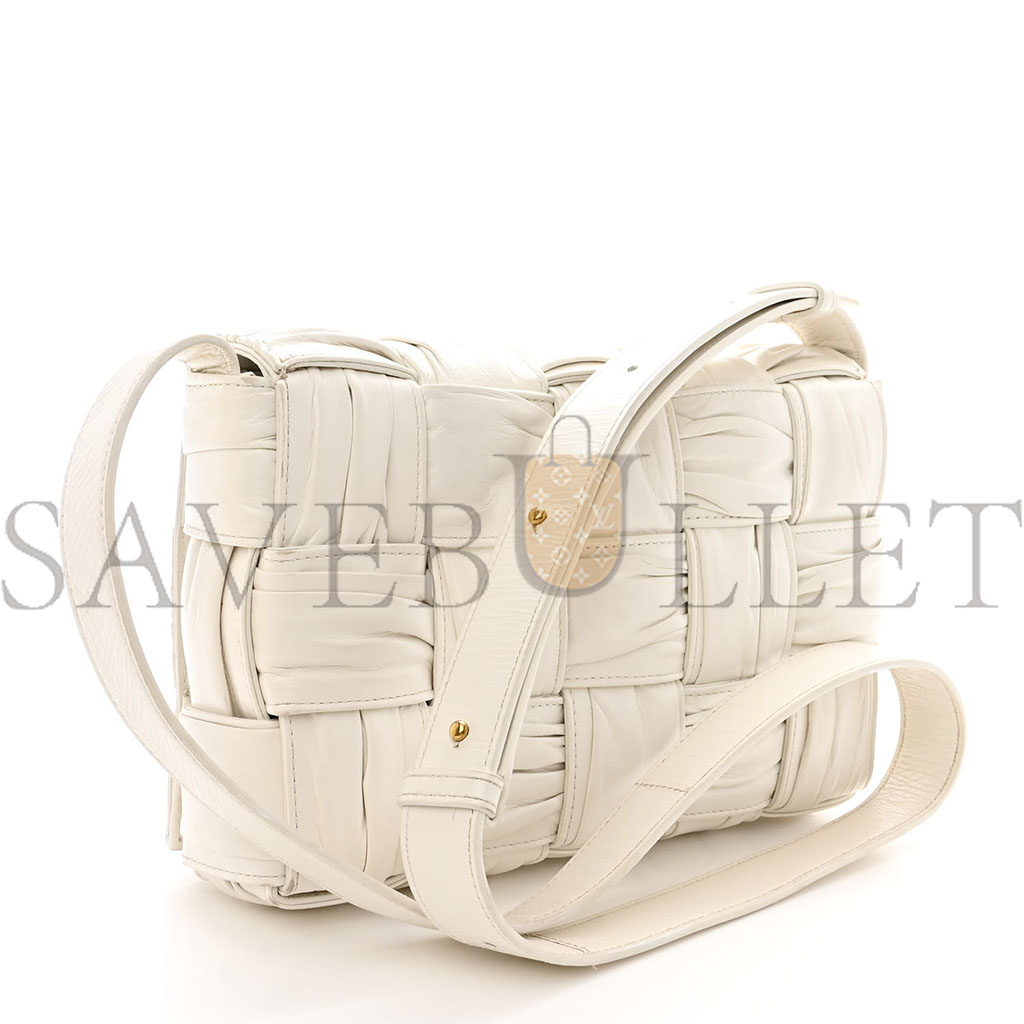 bo*te*ga Ve*ne*ta calfskin intreccio plisse cassette crossbody bag white  (24*16*8cm)