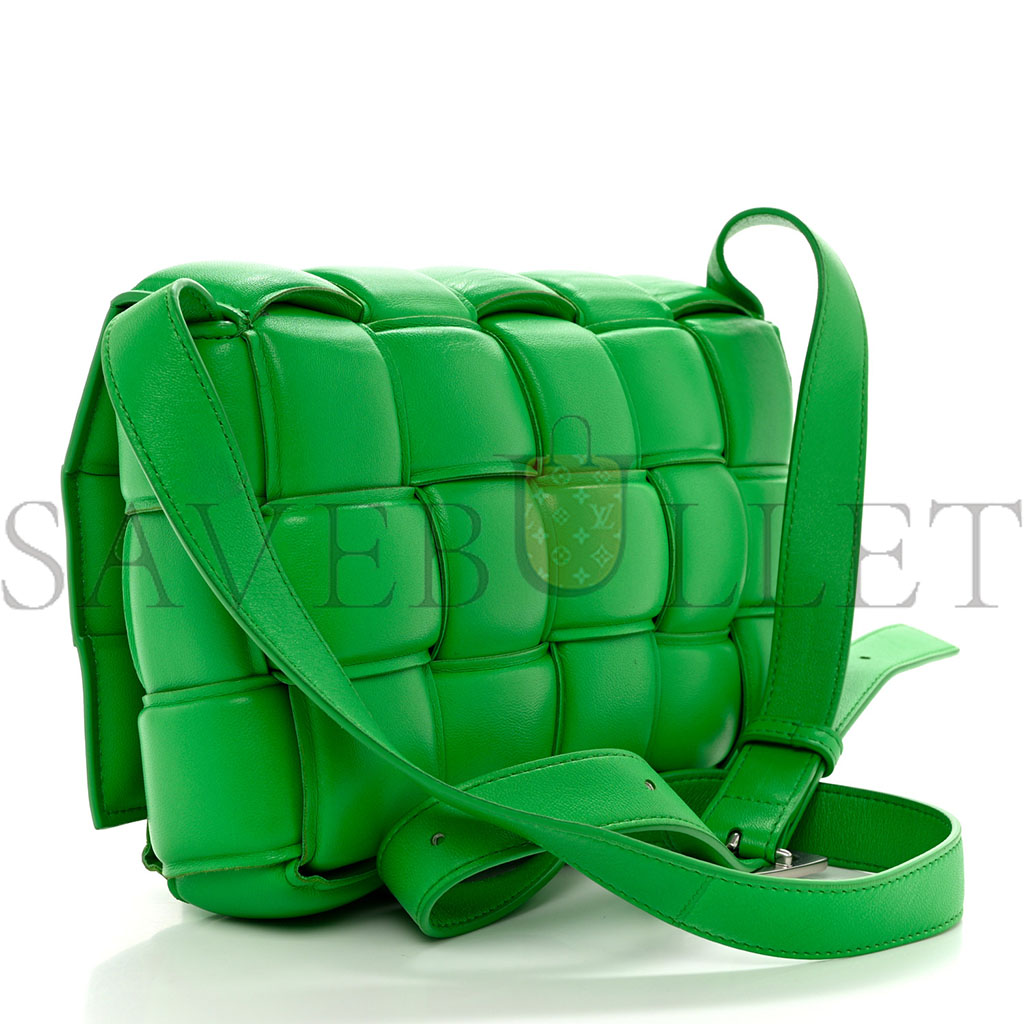 bo*te*ga Ve*ne*ta nappa maxi intreccio padded cassette crossbody bag parakeet  (26*18*8cm)
