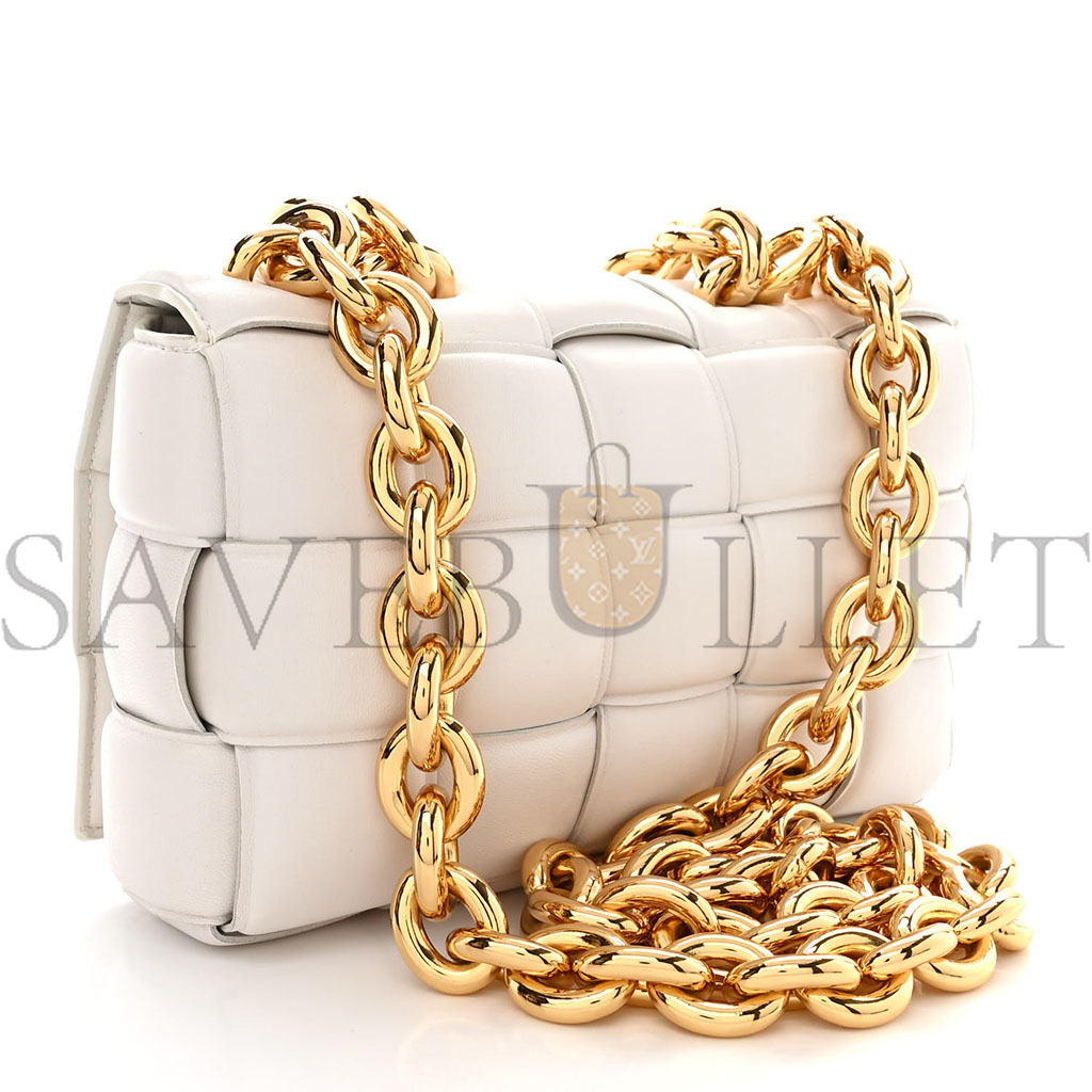bo*te*ga Ve*ne*ta lambskin maxi intreccio padded chain cassette crossbody bag white  (27*17*8cm)