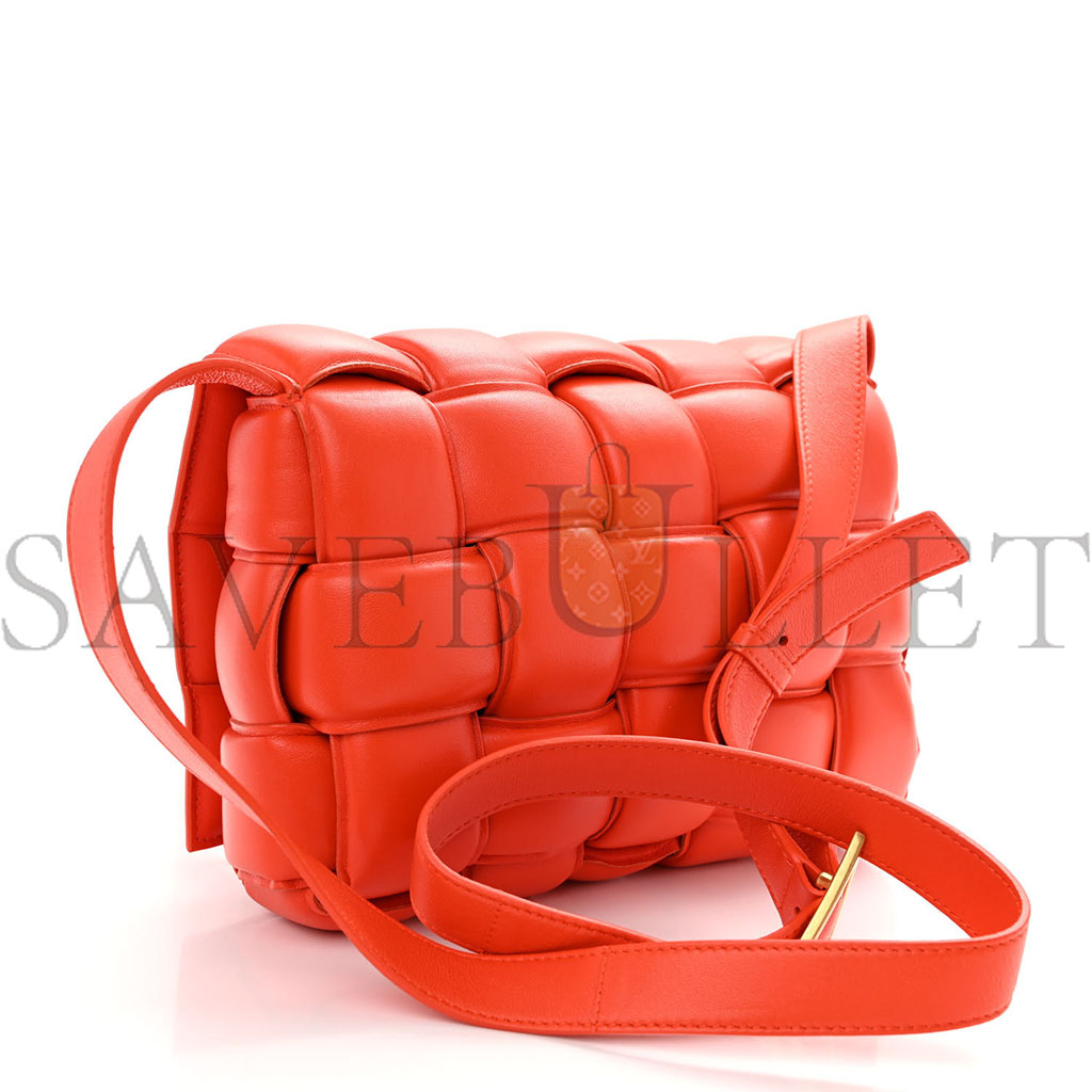 bo*te*ga Ve*ne*ta nappa maxi intreccio padded cassette crossbody bag sunburst  (26*18*8cm)