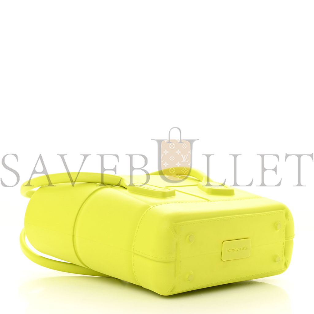 bo*te*ga Ve*ne*ta rubber maxi intrecciato mini arco kiwi green  (21*18*8cm)