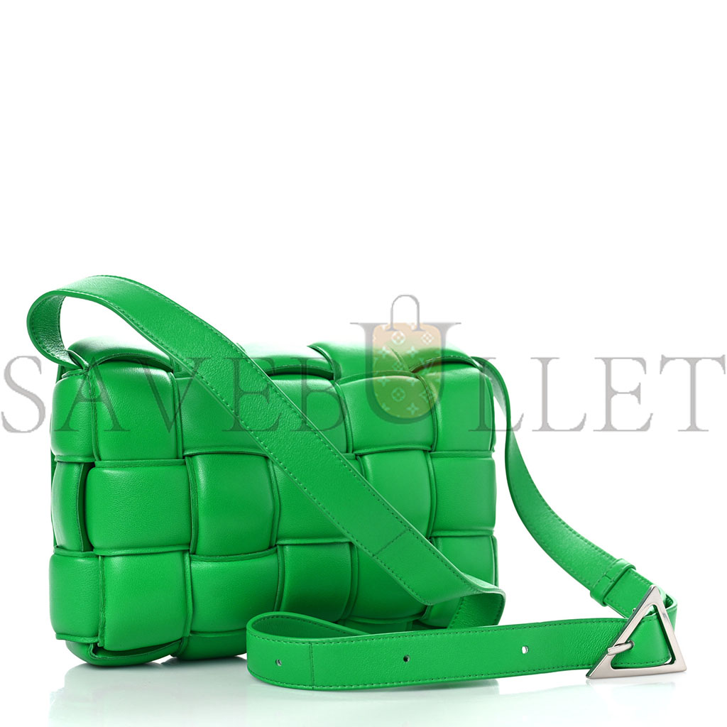 bo*te*ga Ve*ne*ta nappa maxi intreccio padded cassette crossbody bag parakeet  (26*18*8cm)