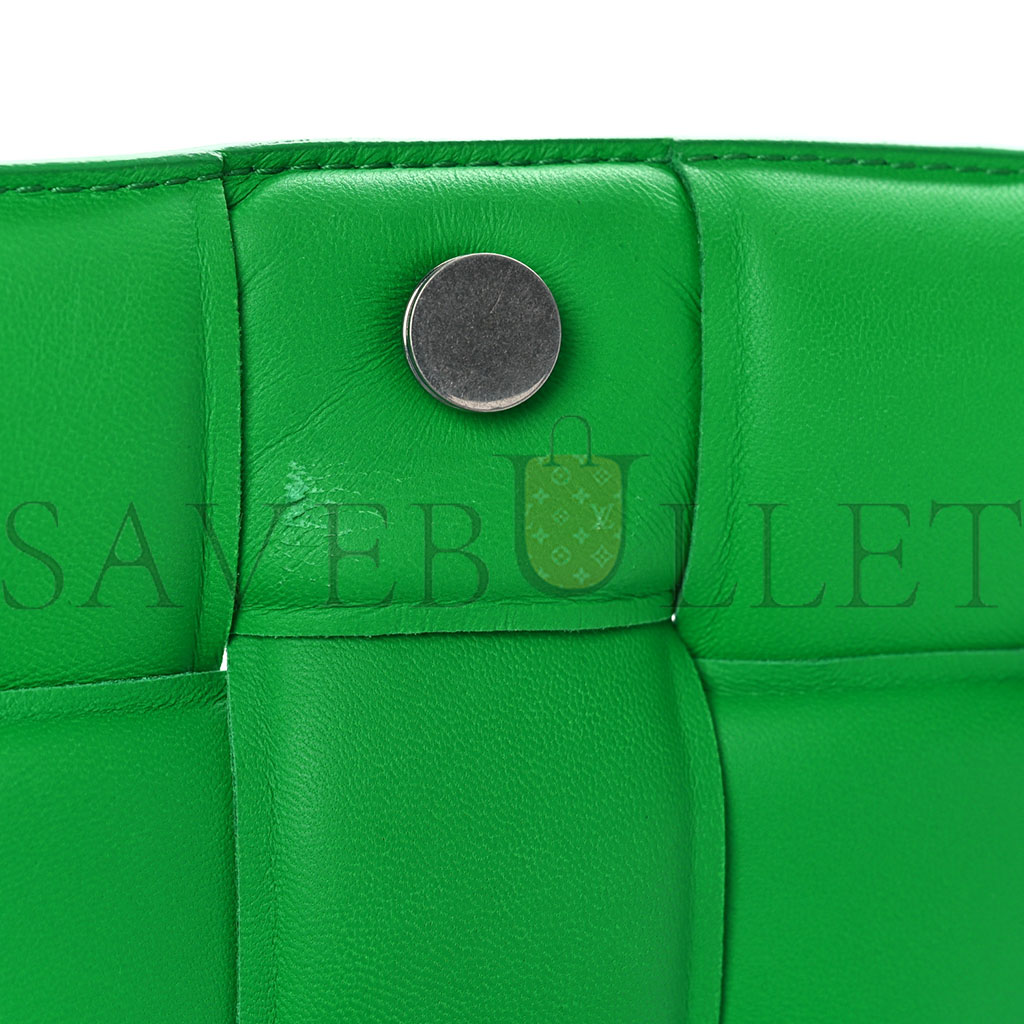 bo*te*ga Ve*ne*ta nappa maxi intreccio padded cassette crossbody bag parakeet  (26*18*8cm)