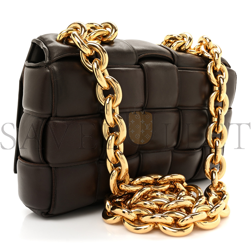 bo*te*ga Ve*ne*ta lambskin maxi intreccio padded chain cassette crossbody bag fondant  (25*17*8cm)