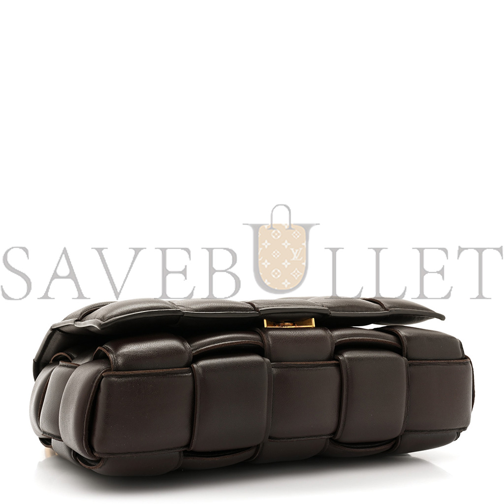 bo*te*ga Ve*ne*ta lambskin maxi intreccio padded chain cassette crossbody bag fondant  (25*17*8cm)
