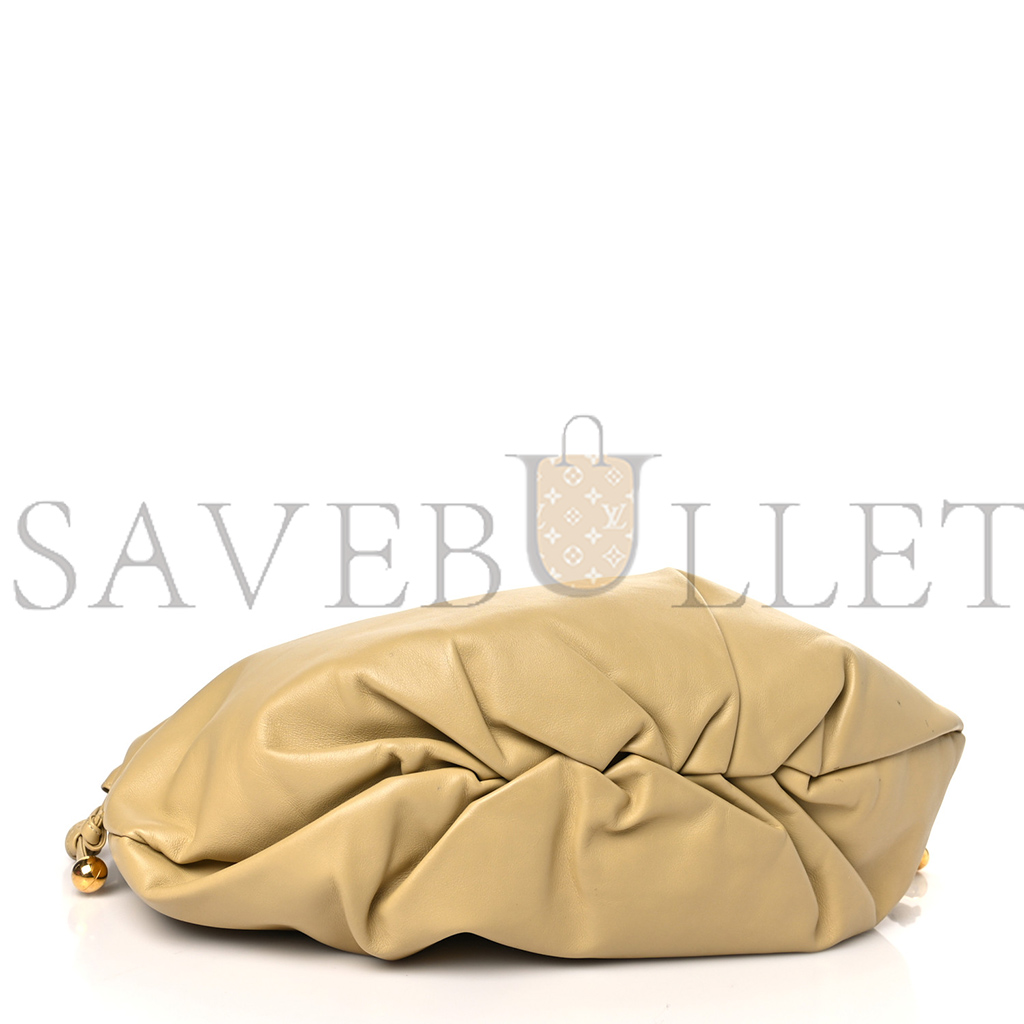 bo*te*ga Ve*ne*ta nappa the bulb shoulder clutch tapioca  (38*17*9cm)