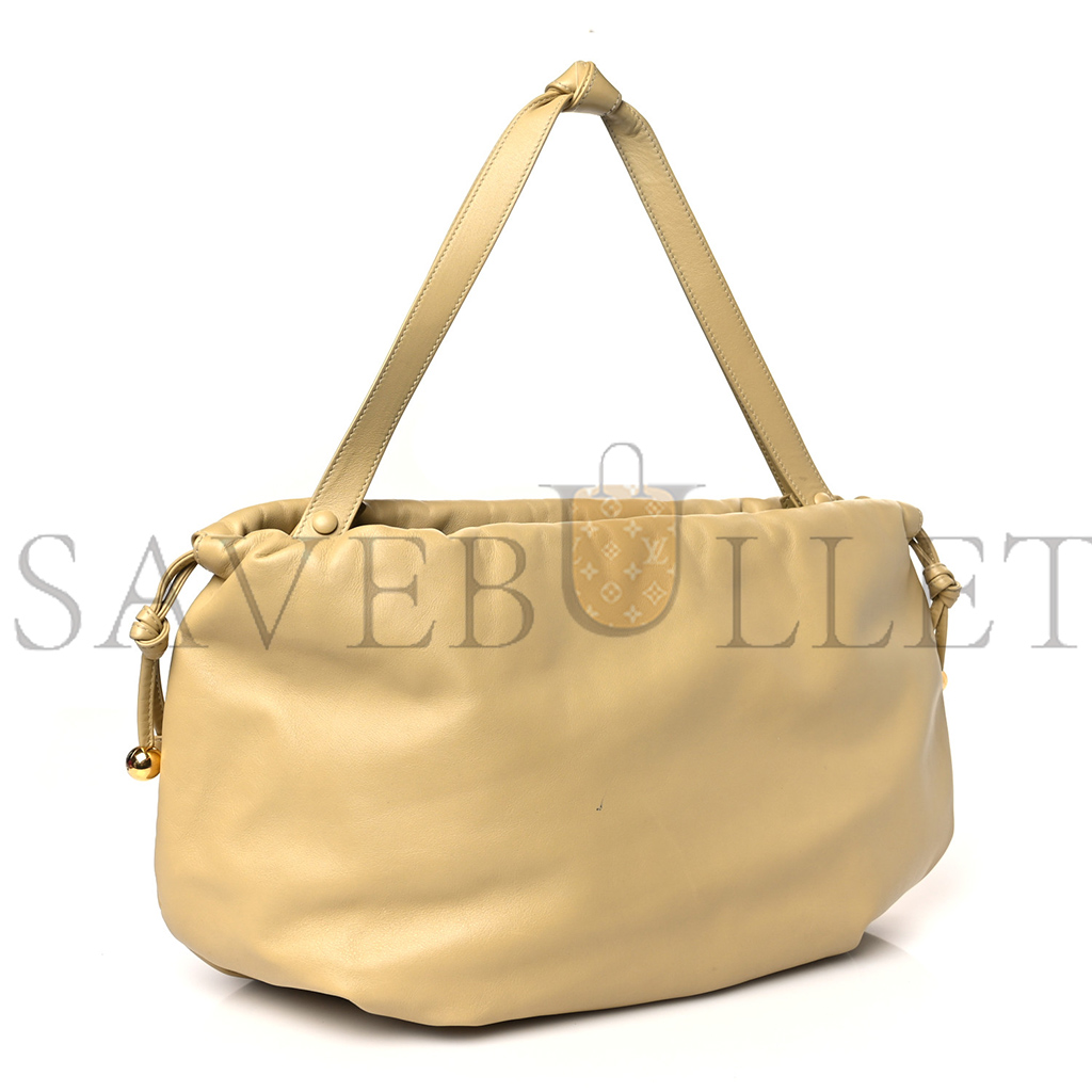 bo*te*ga Ve*ne*ta nappa the bulb shoulder clutch tapioca  (38*17*9cm)