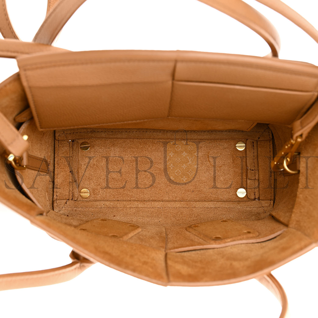 bo*te*ga Ve*ne*ta grained calfskin maxi intrecciato mini arco caramel  (18*16*9cm)