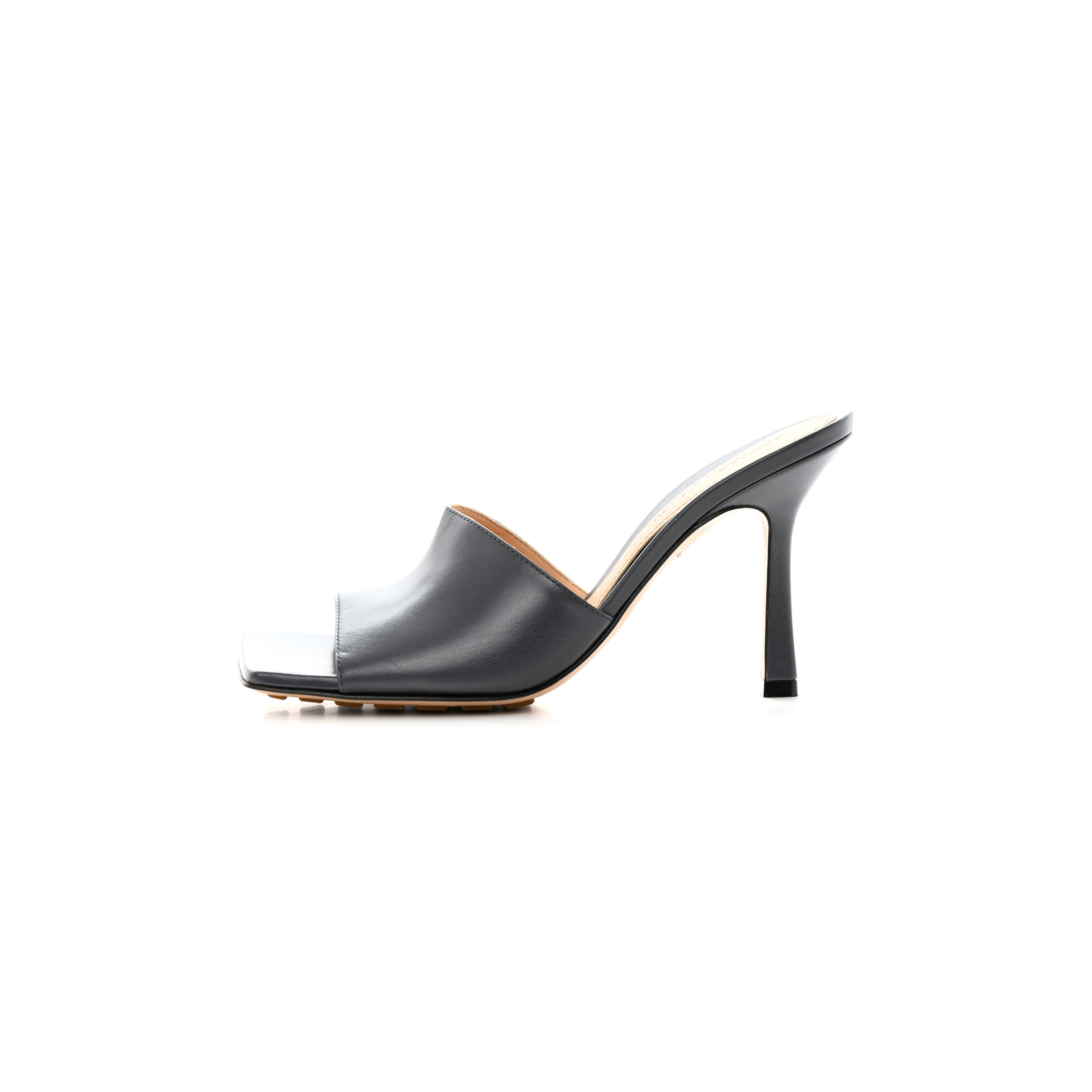 bo*te*ga Ve*ne*ta lambskin stretch mule sandals 36 light graphite