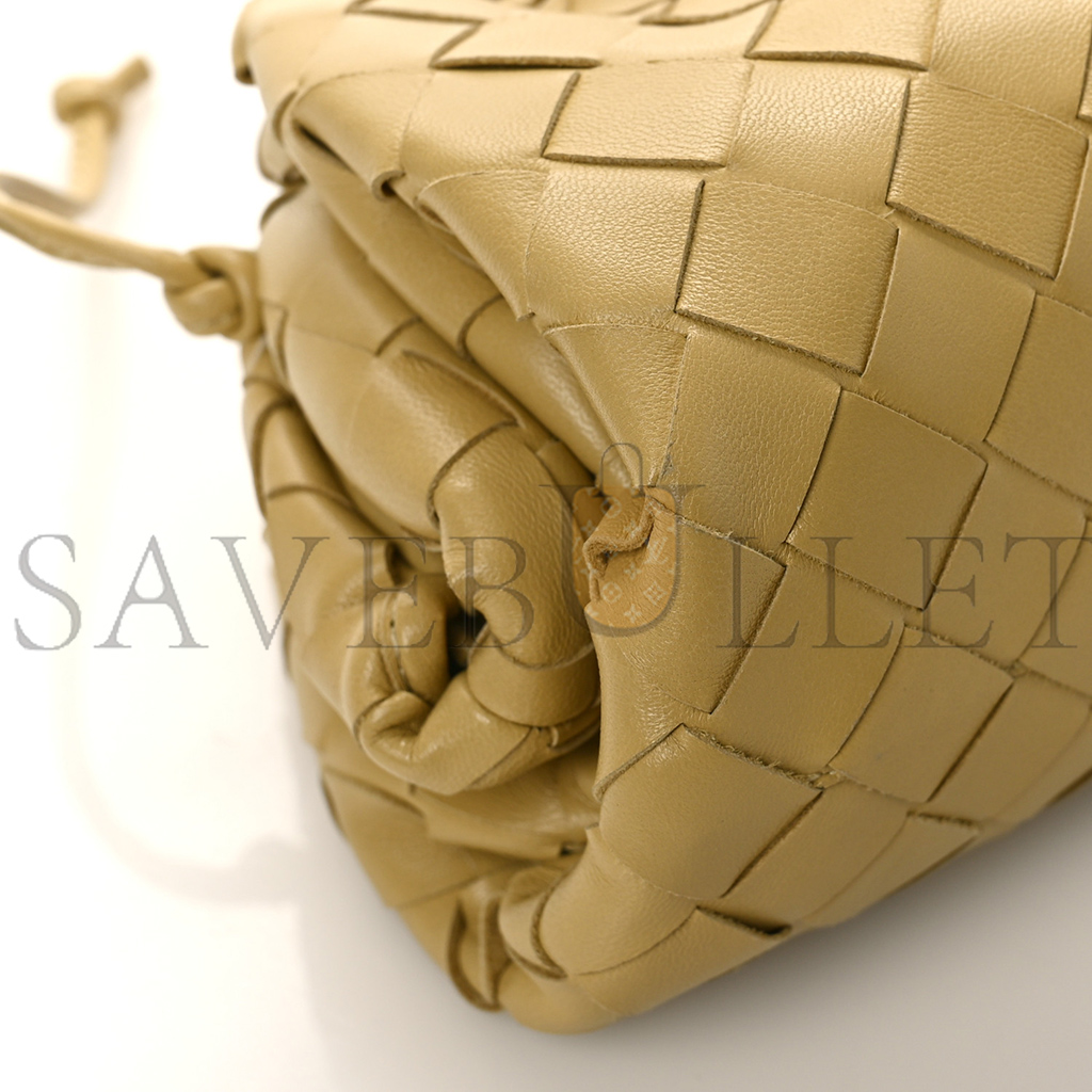 bo*te*ga Ve*ne*ta nappa intrecciato the mini pouch tapioca  (22*13*6cm)