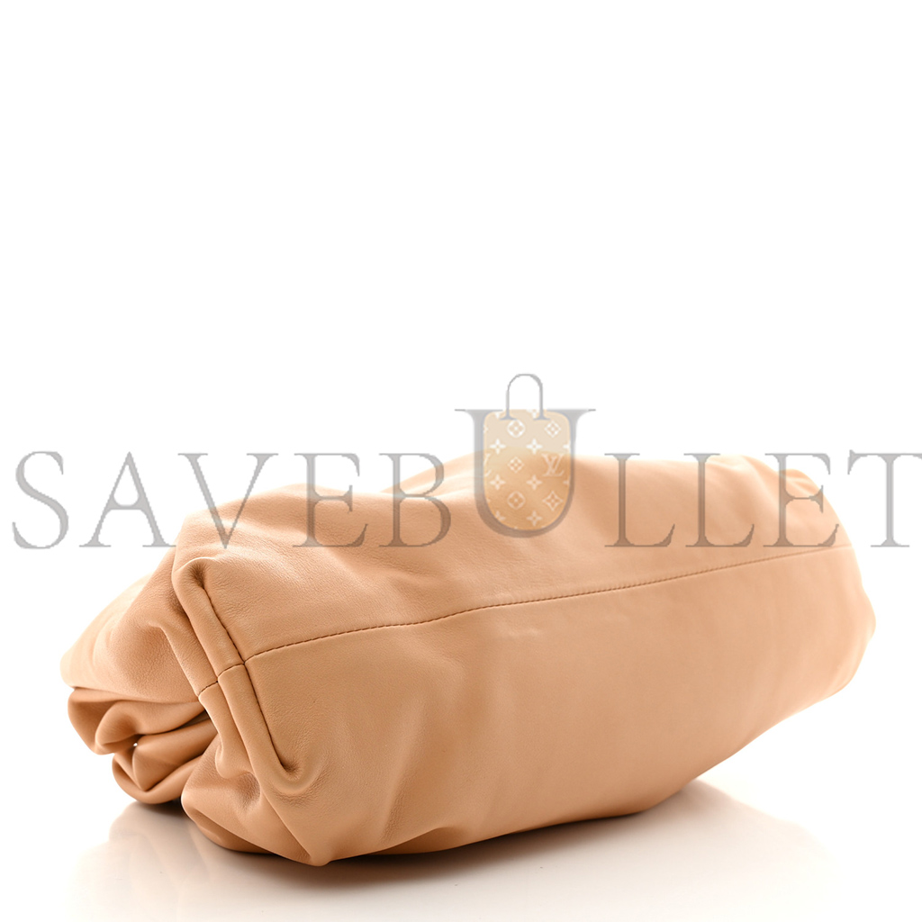 bo*te*ga Ve*ne*ta calfskin teen pouch almond  (31*15*6cm)