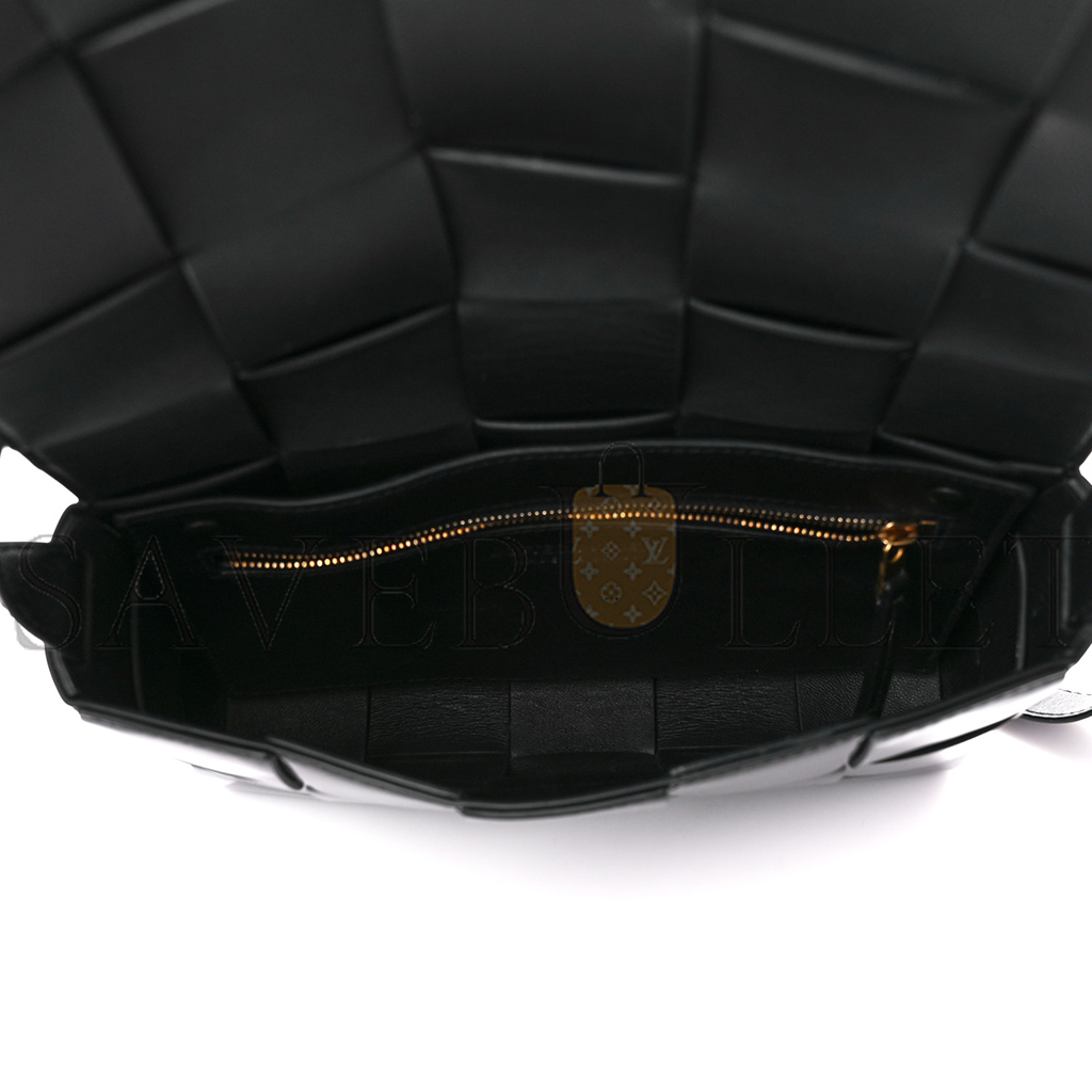 bo*te*ga Ve*ne*ta patent maxi intrecciato cassette crossbody bag black  (22*15*4cm)