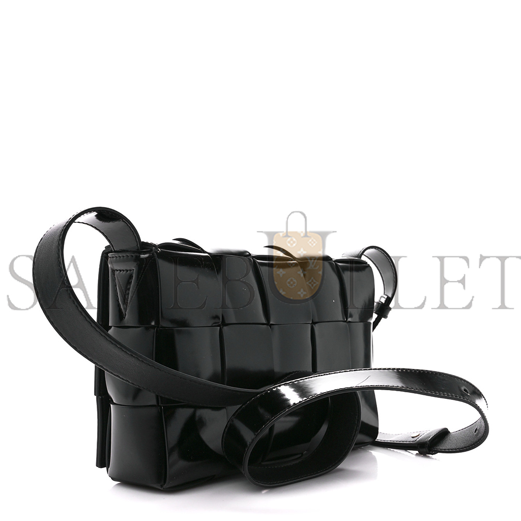 bo*te*ga Ve*ne*ta patent maxi intrecciato cassette crossbody bag black  (22*15*4cm)