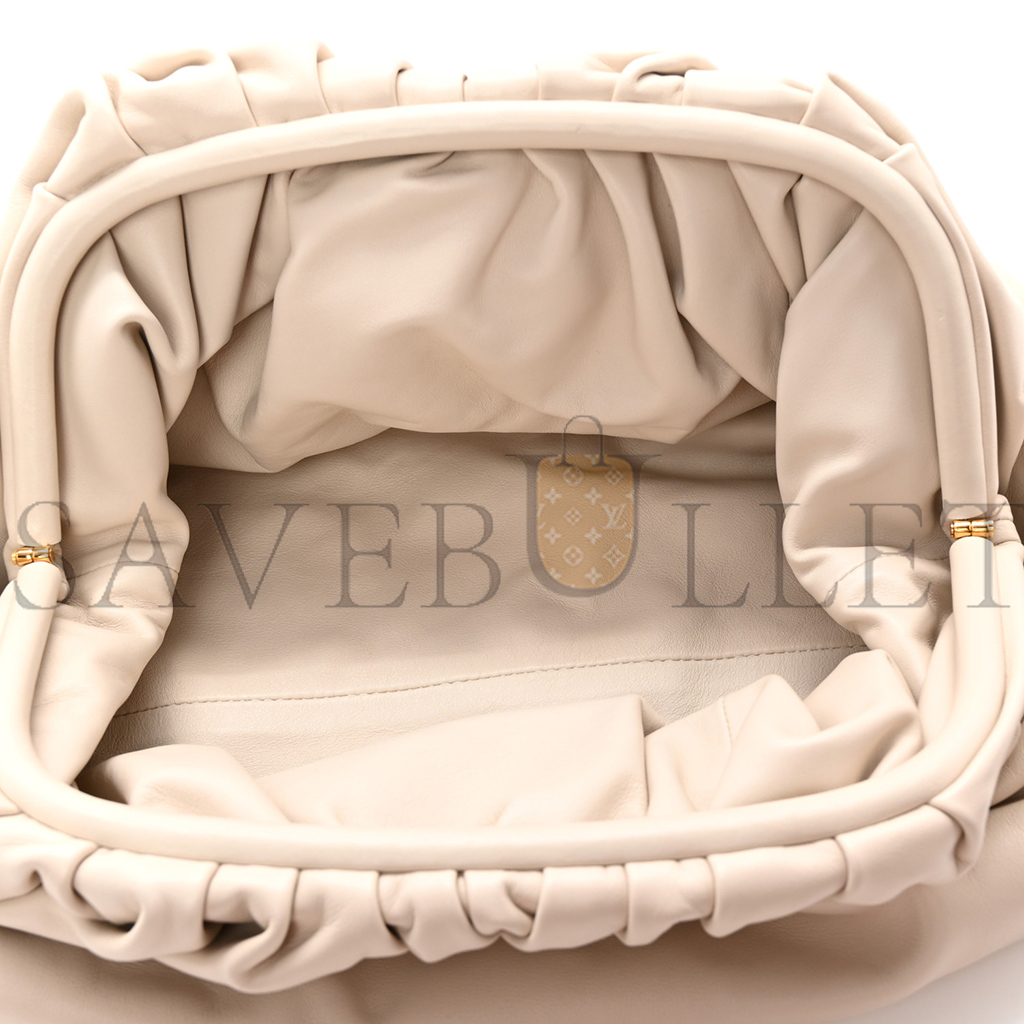 bo*te*ga Ve*ne*ta smooth butter calf the pouch oversized clutch mist  (38*16*8cm)