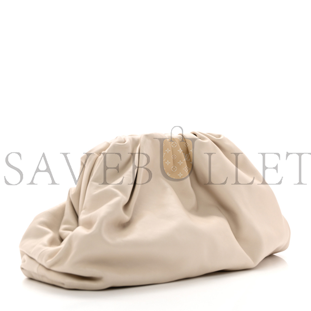 bo*te*ga Ve*ne*ta smooth butter calf the pouch oversized clutch mist  (38*16*8cm)