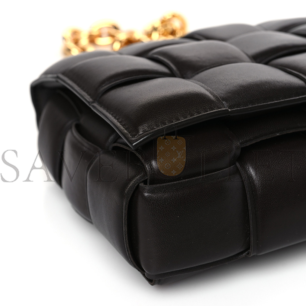 bo*te*ga Ve*ne*ta nappa maxi intreccio padded cassette crossbody bag fondant  (25*16*7cm)