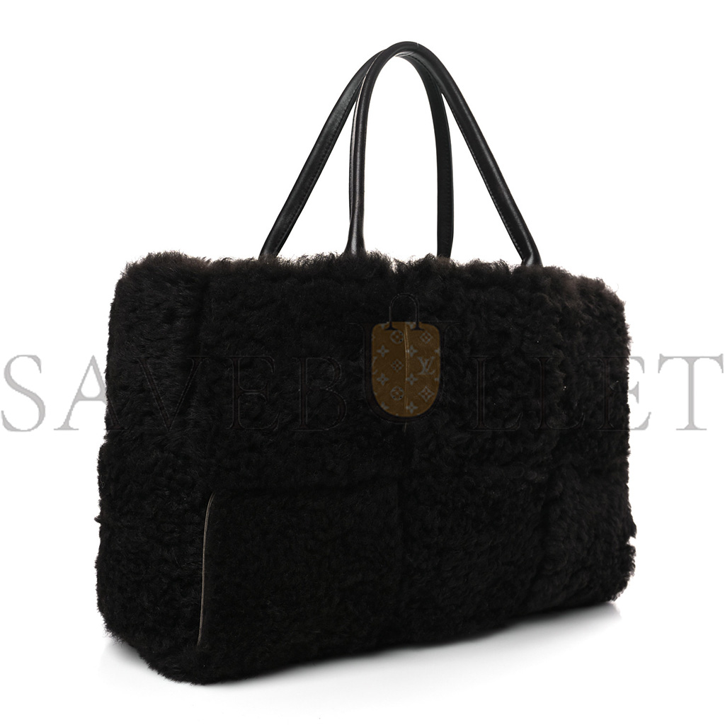 bo*te*ga Ve*ne*ta shearling intrecciato arco tote fondant  (38*25*17cm)