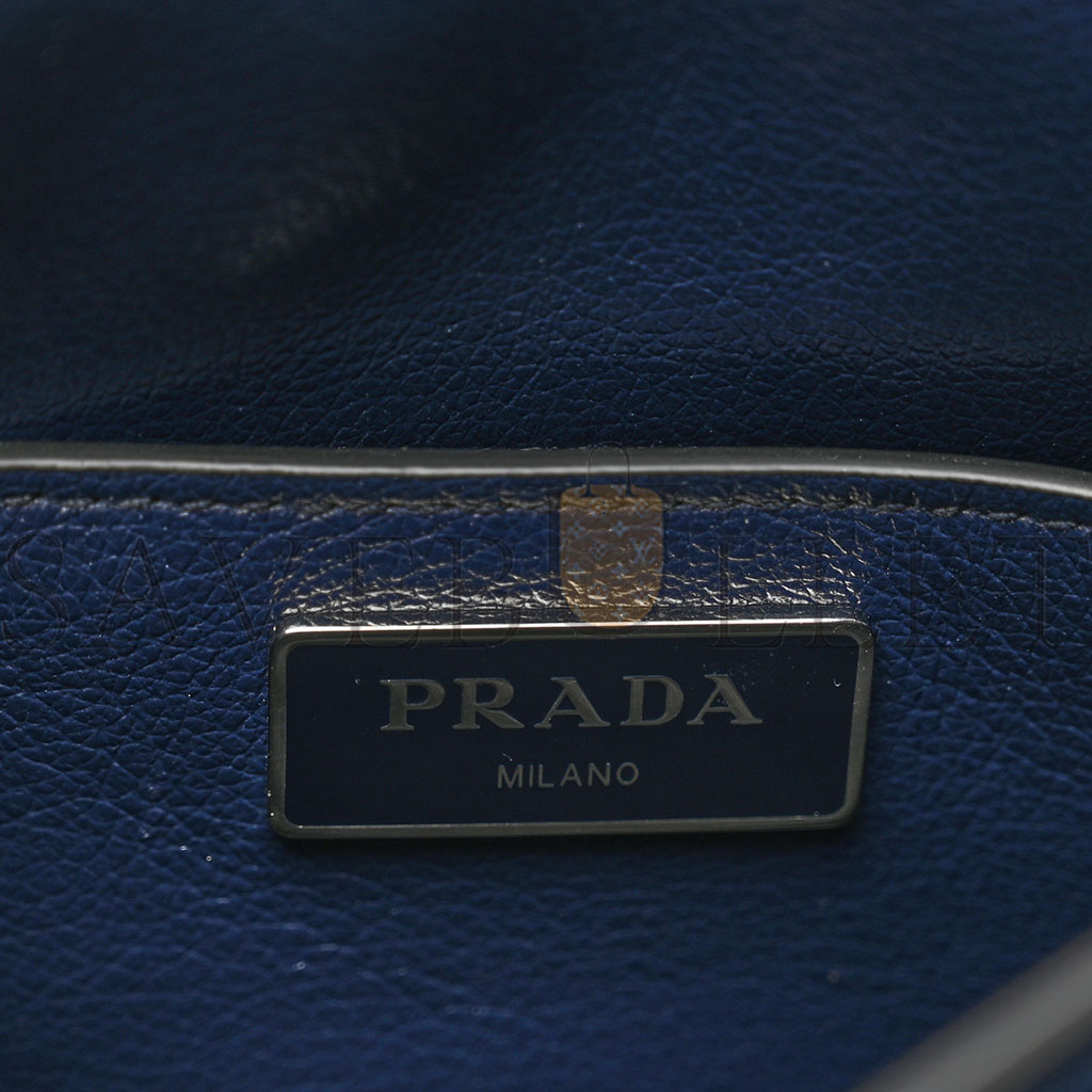 Pra*a glace calf shoulder bag baltico (23*16*10cm)
