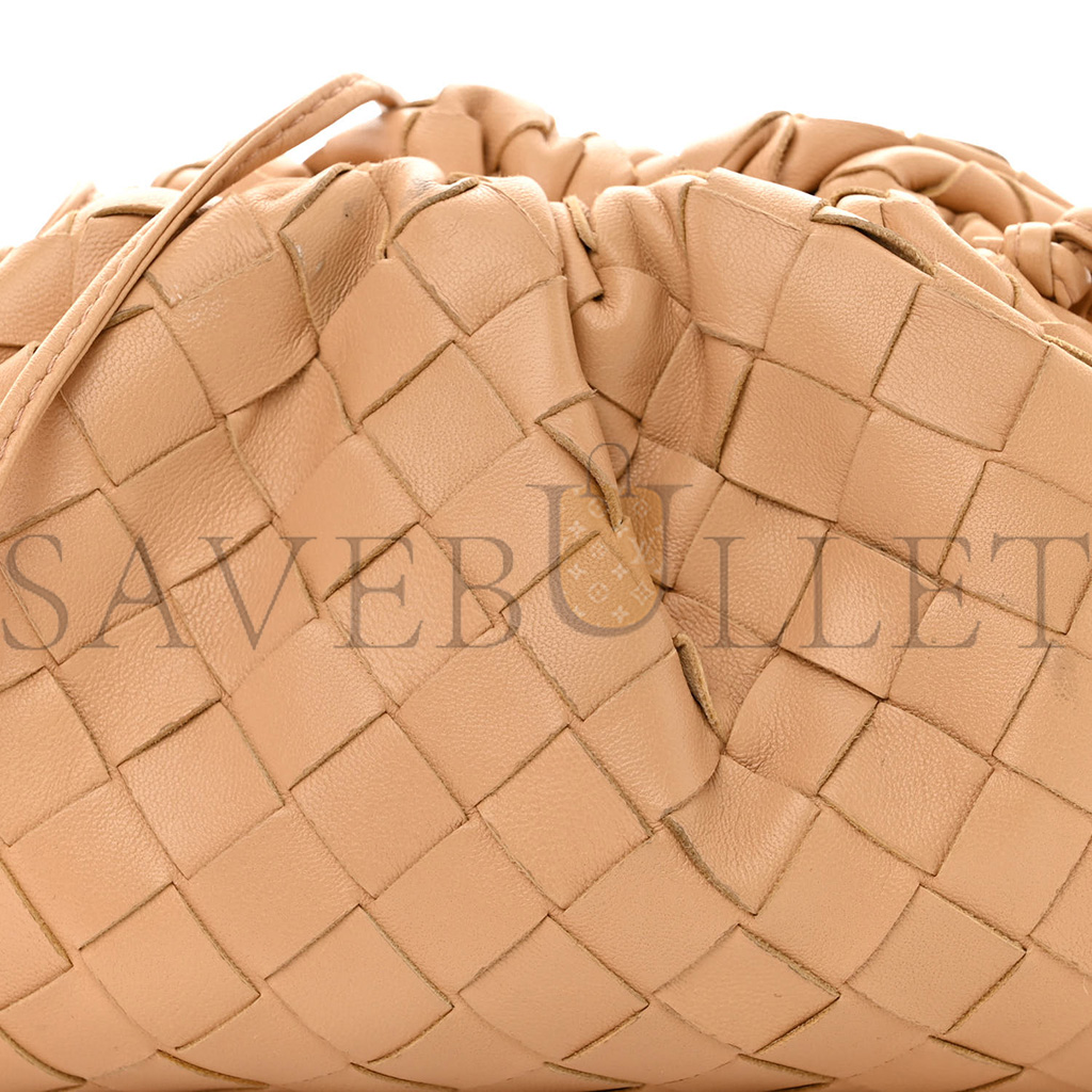 bo*te*ga Ve*ne*ta nappa intrecciato the mini pouch almond  (22*13*6cm)