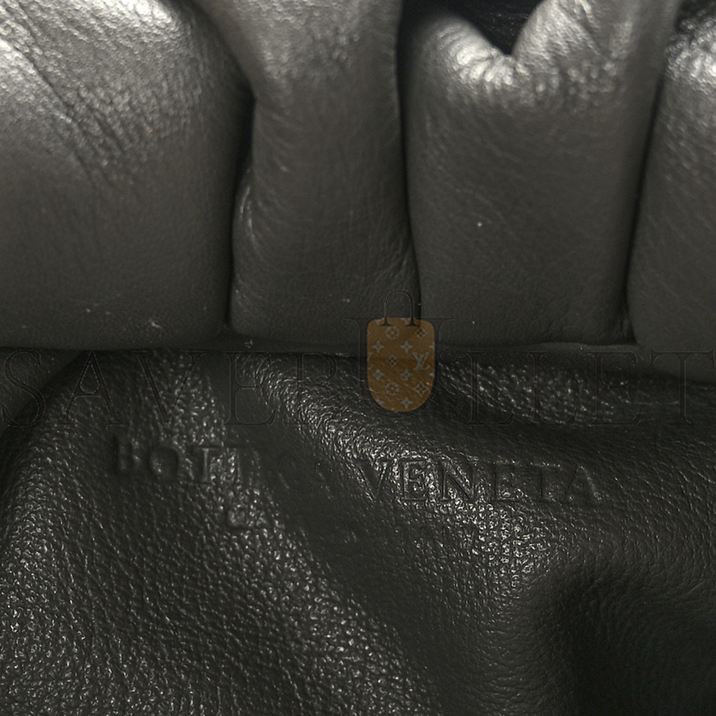 bo*te*ga Ve*ne*ta smooth butter calfskin small the shoulder pouch grey  (39*22*15cm)