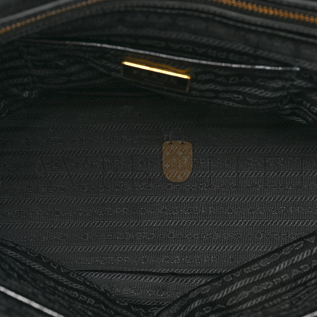 Pra*a nylon vela bag black (33*24*15cm)