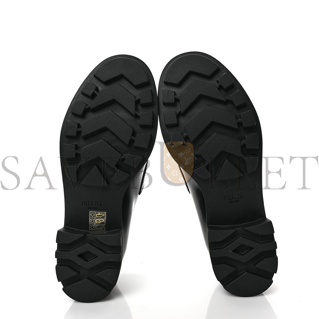 Pra*a spazzolato metal triangle logo 50mm lug sole loafers 39 black