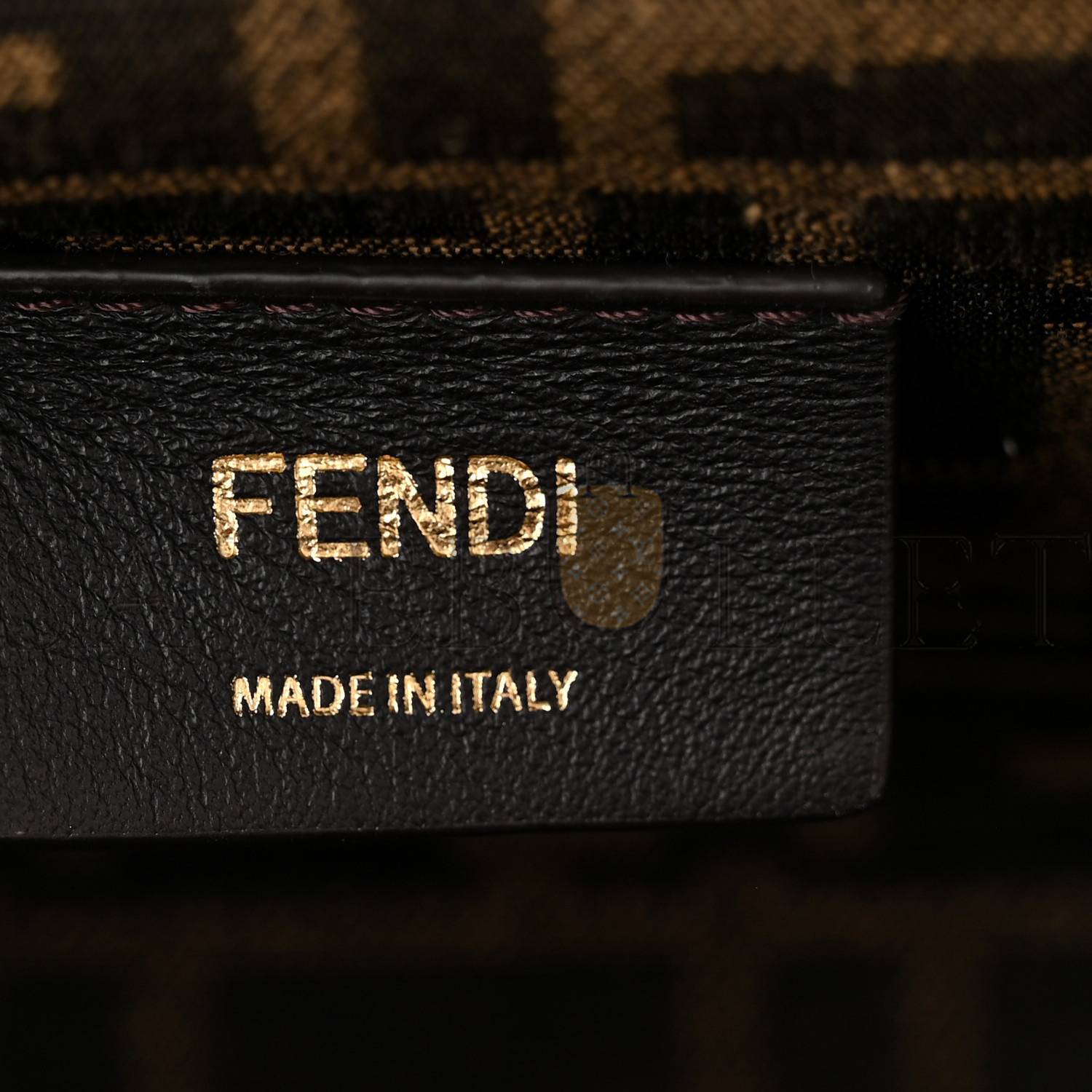 F**di shiny nappa snakeskin small F**di first white roccia (26*18*9.5cm)