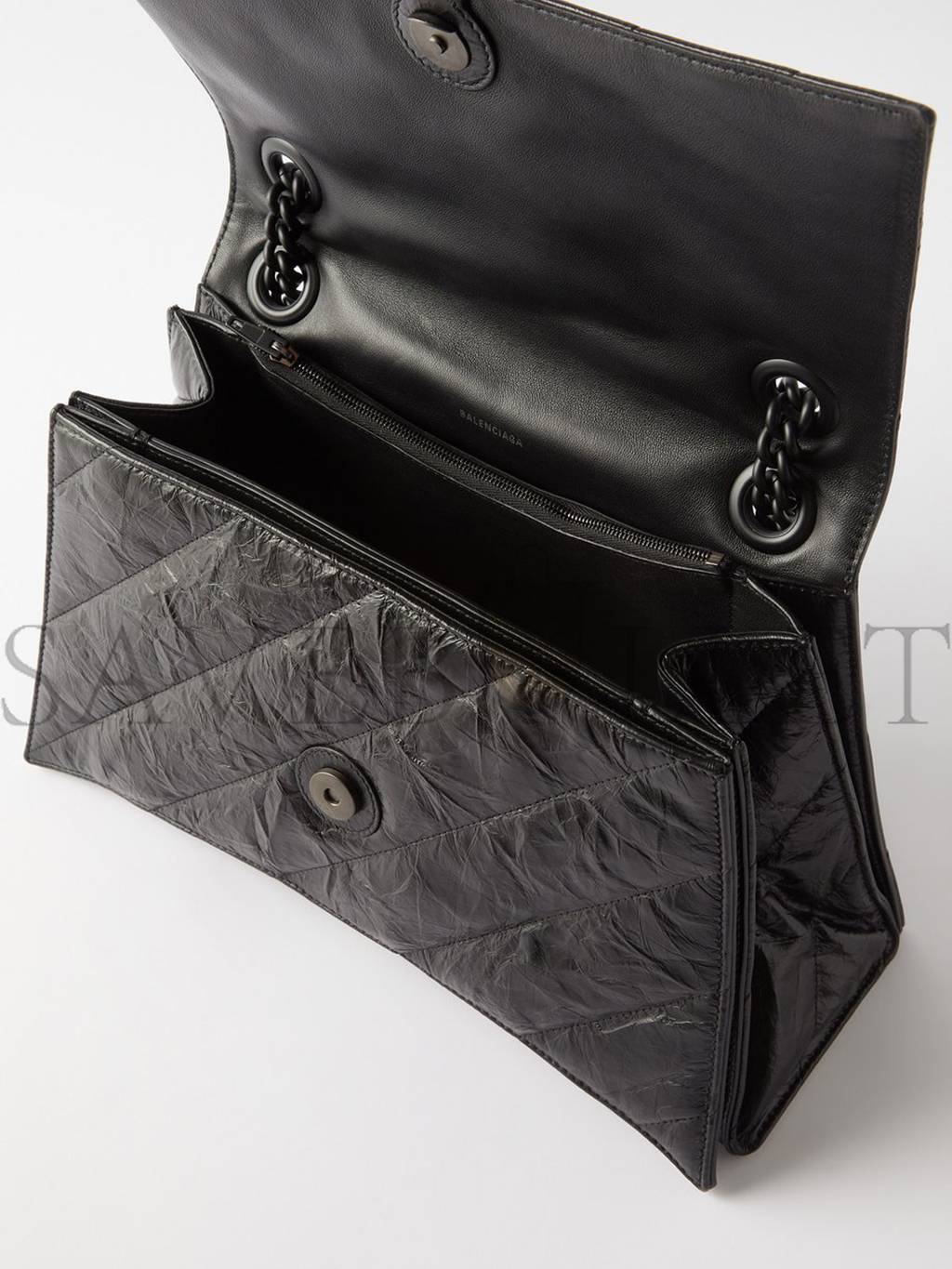 Ba*len*cia*ga black crush m quilted creased leather shoulder bag  matchesfashion us (30.9*20.3*11.4cm)