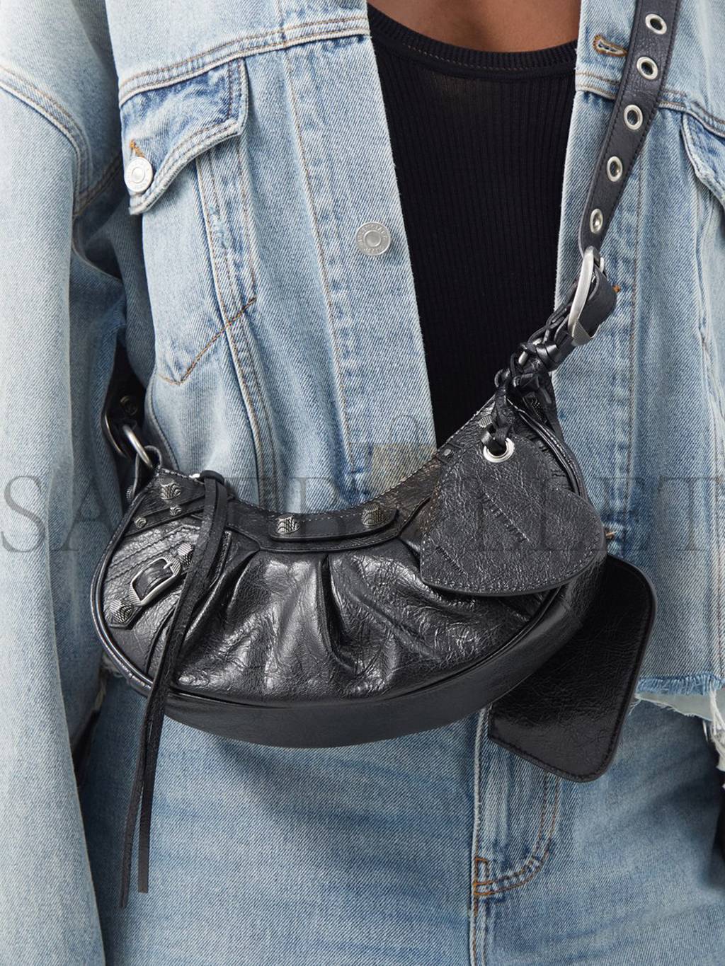 Ba*len*cia*ga black cagole xs leather shoulder bag  matchesfashion us (24*13.5*5.4cm)