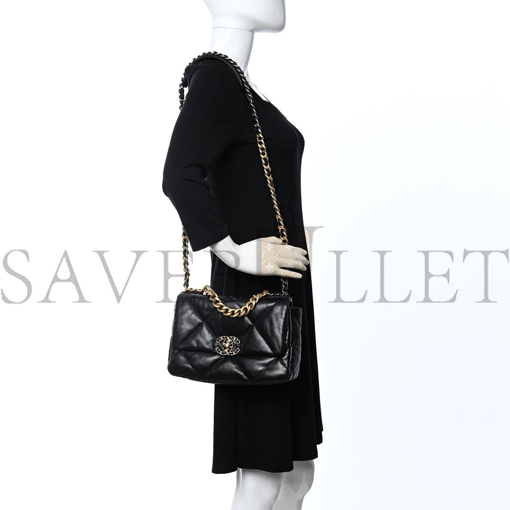 Ch*el goatskin quilted medium Ch*el 19 flap black gold hardware (25*17*8cm)