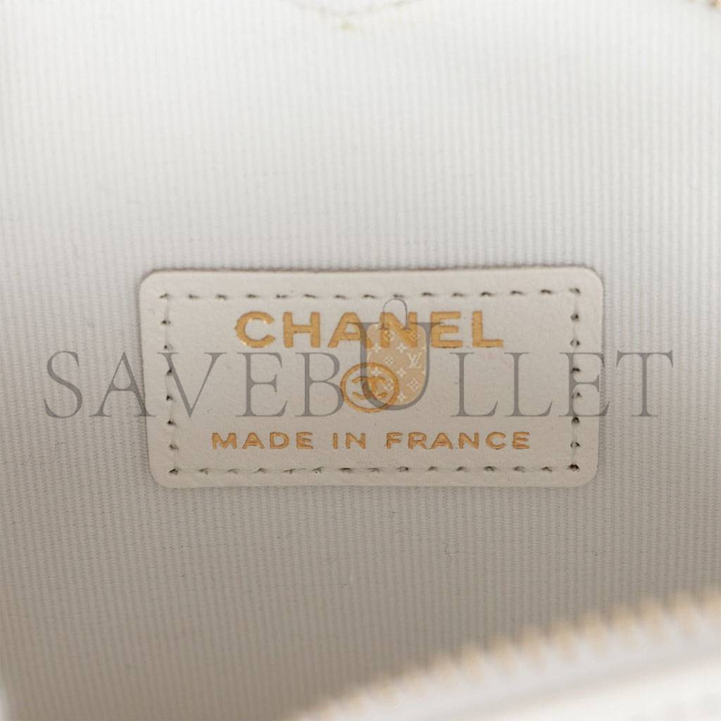 Ch*el cc in love heart clutch with chain white lambskin light gold hardware (13*13*5cm)