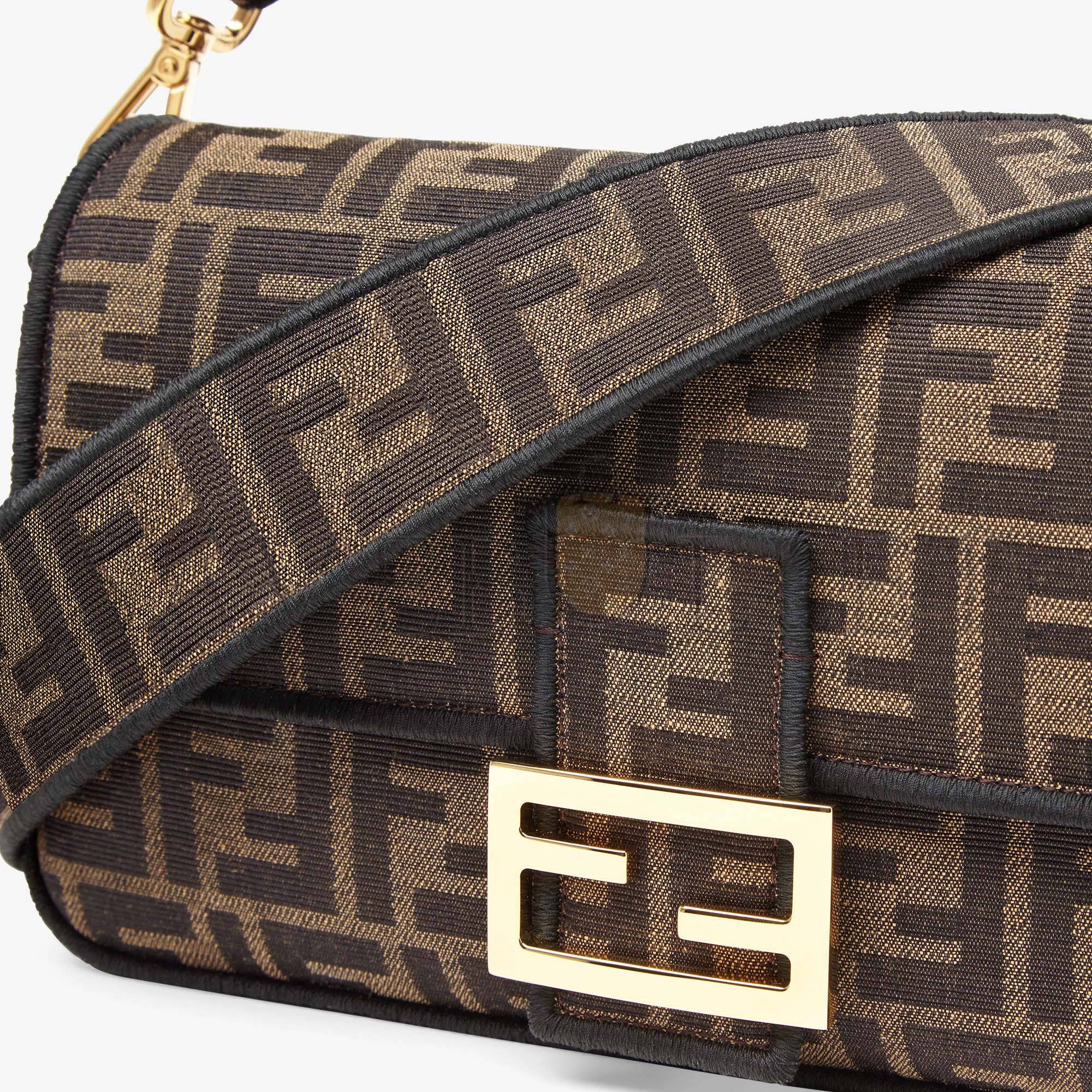 F**di baguette - jacquard ff fabric bag 8br600a6v5f17u4 (27*15*6cm)
