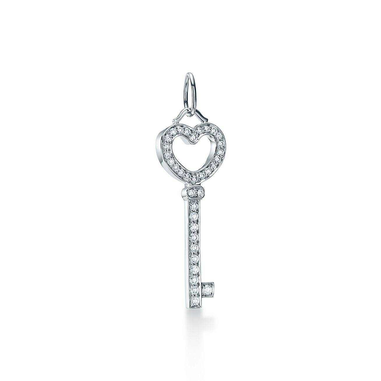 T*f*ny keys heart key in platinum with diamonds, mini