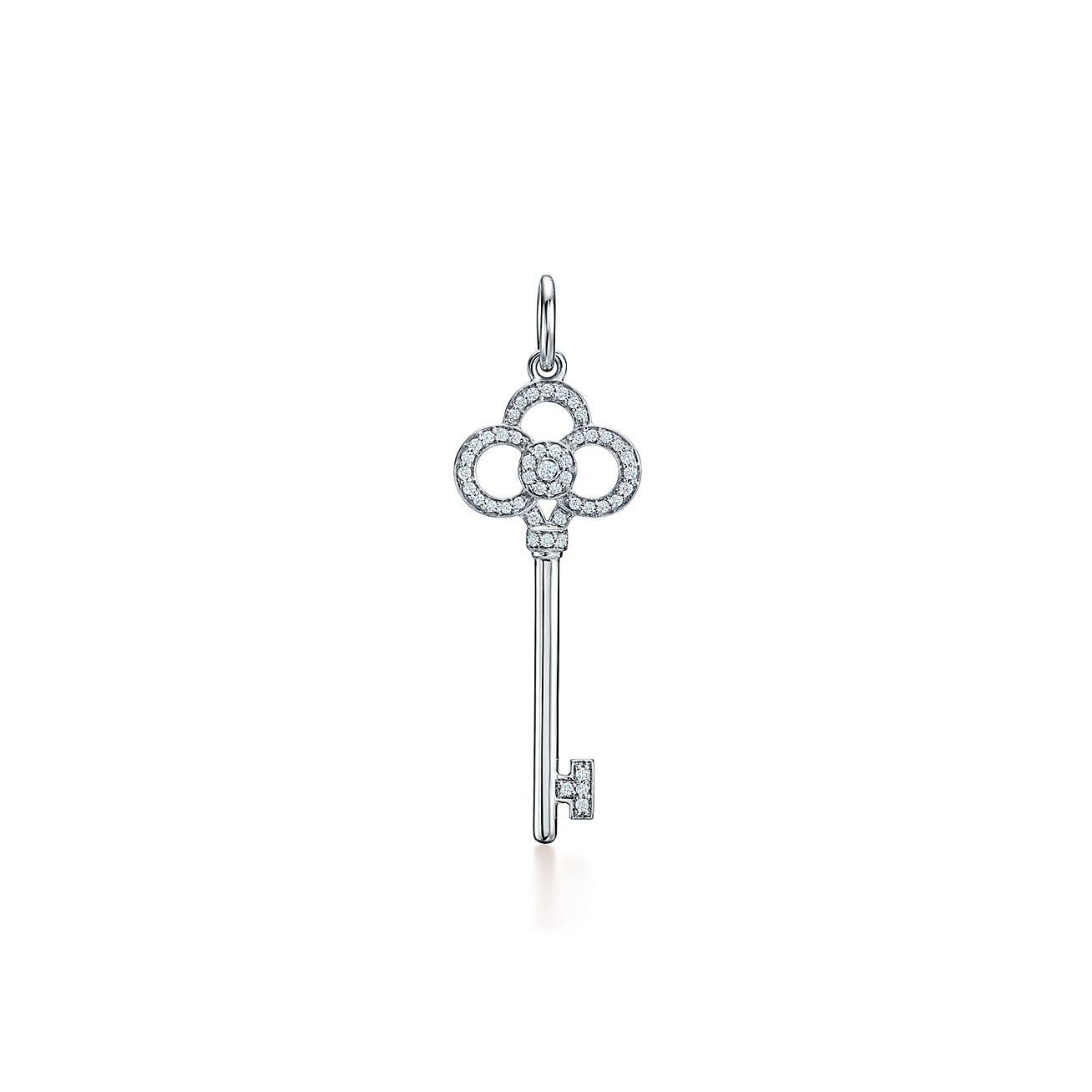 T*f*ny keys crown key in white gold with diamonds, 1.5