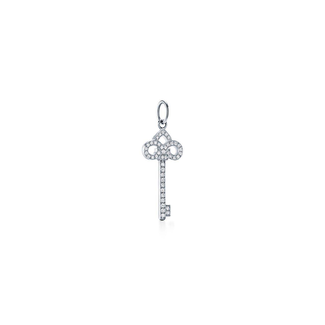 T*f*ny keys fleur de lis key