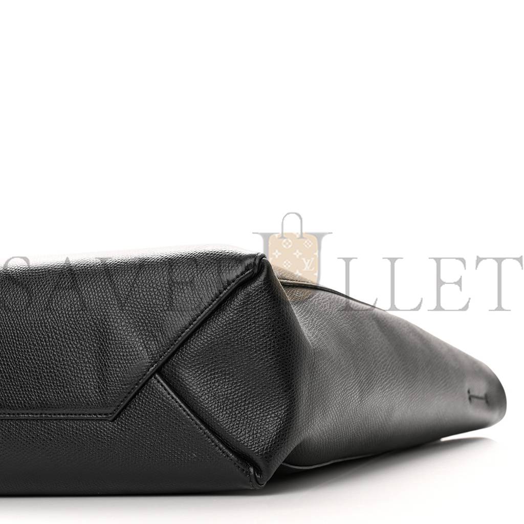 Ce**e grained calfskin small vertical cabas black (28*23*10cm)