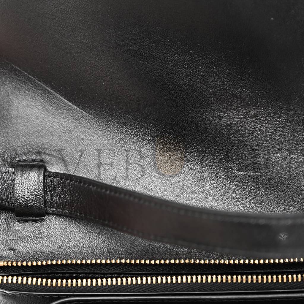 Ce**e stingray medium classic box flap bag black (23*18*8cm)