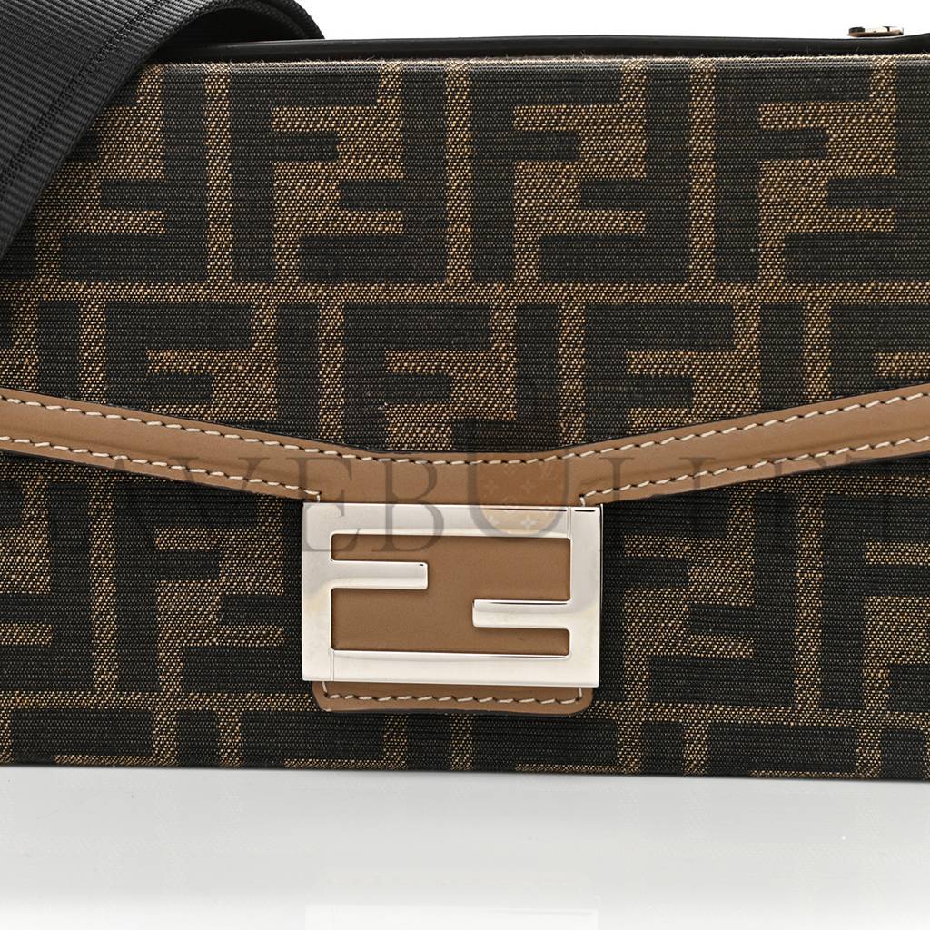 F**di recycled fabric jacquard vitello king ff 1974 baguette soft trunk tobacco moro sand (21*15*6cm)